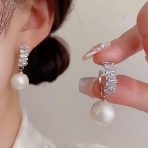 Bông tai cao cấp 925 đá paget phối trai
